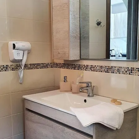 V&d Paleokastritsa * Lákones